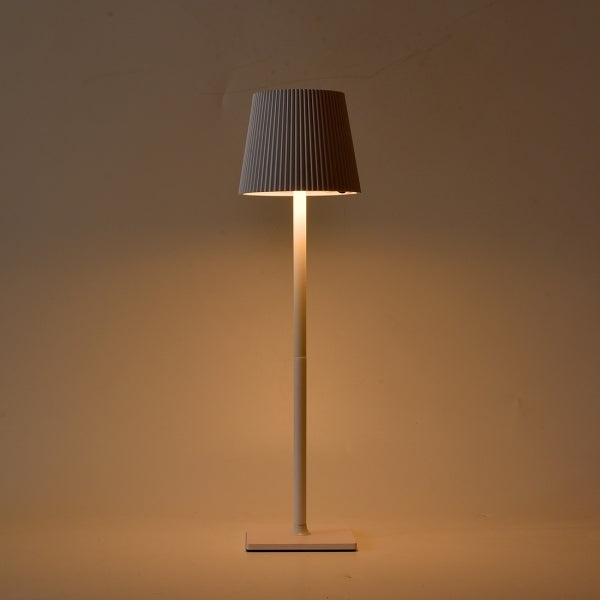 LAMPADA LED DA TAVOLO RICARICABILE CON PARALUME TONDO PLISSETTATO USB E SOLARE