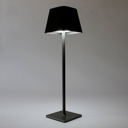 LAMPADA LED DA TAVOLO RICARICABILE CON PARALUME QUADRATO PLISSETTATO USB