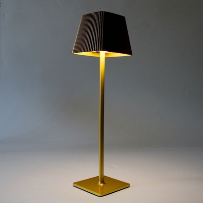 LAMPADA LED DA TAVOLO RICARICABILE CON PARALUME QUADRATO PLISSETTATO USB E SOLARE